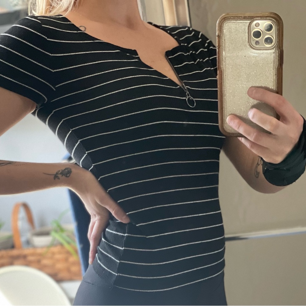 Aero seriously soft striped short sleeved shirt